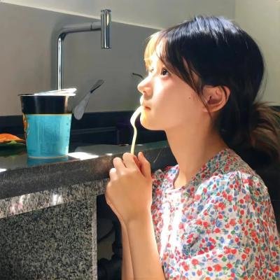 露西上太空